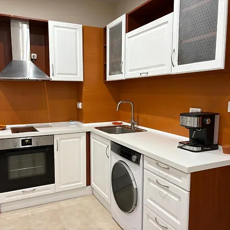 Miramar Palace 612s *