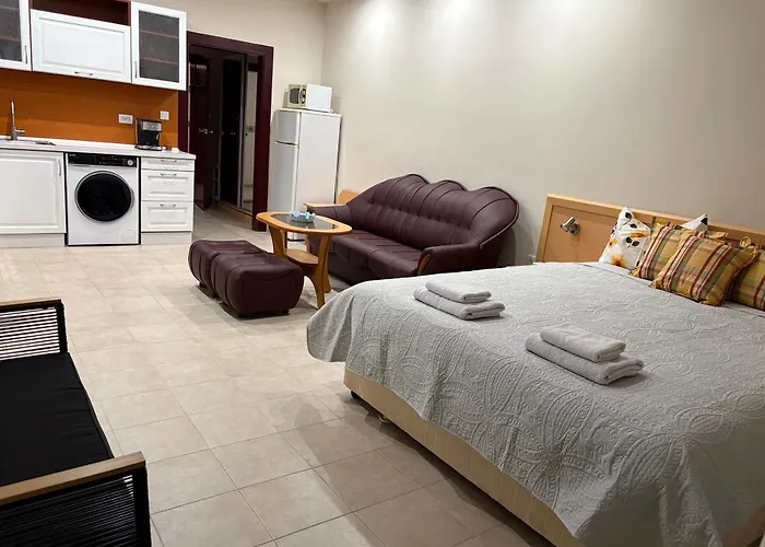 Miramar Palace 612s